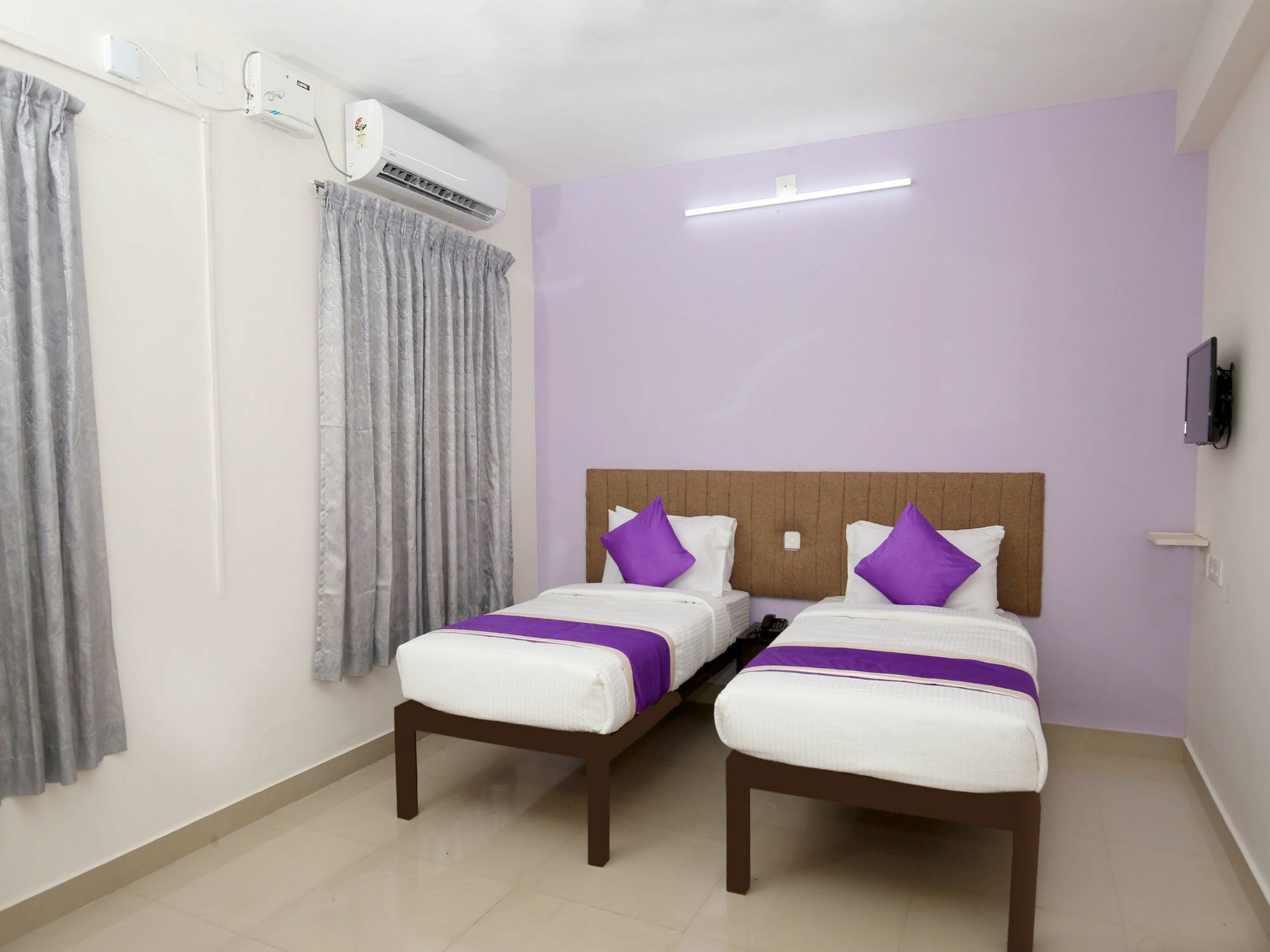 Oyo 9797 Hotel Vbee Plaza Thiruvananthapuram Kültér fotó